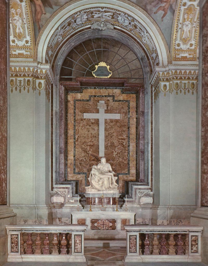 Интерьер часовни Пьеты в главном соборе Ватикана