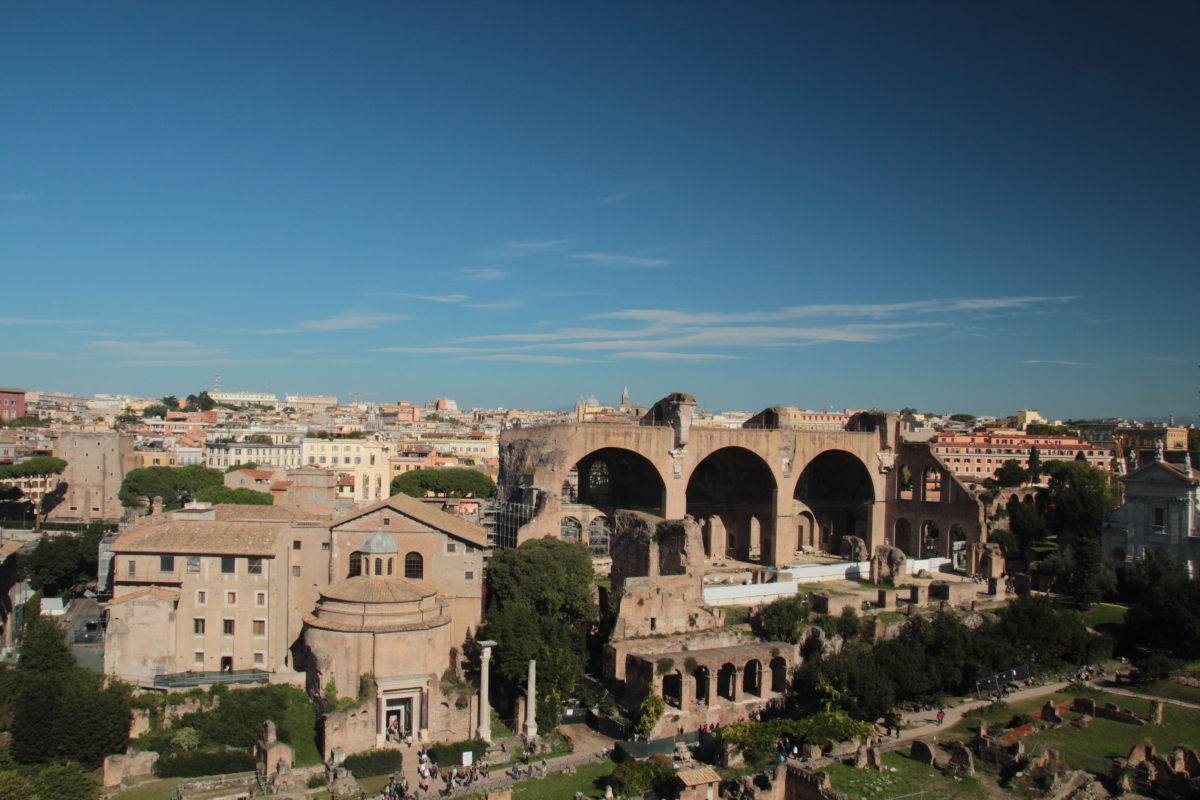 Вид на Римский форум
