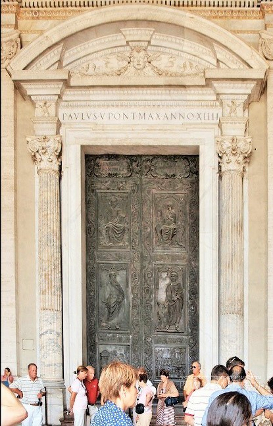 Врата Филарета в главном Соборе Ватикана